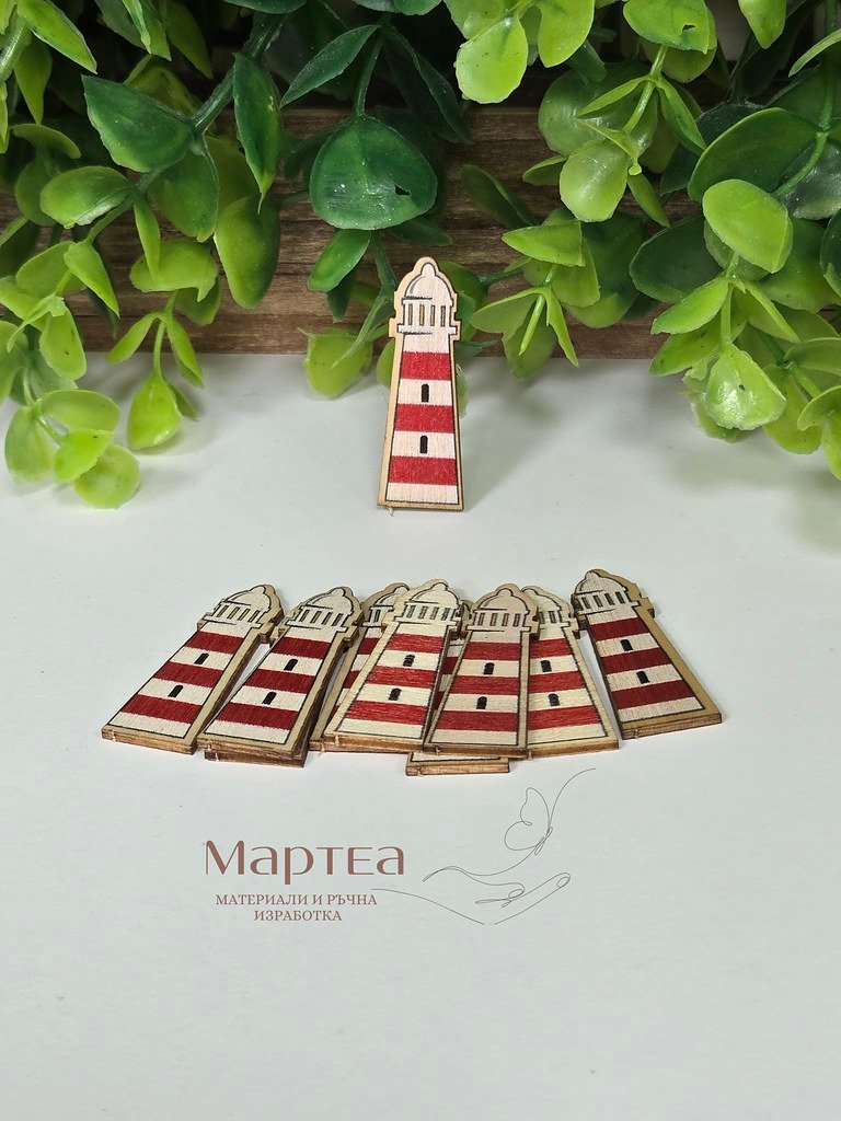 дървен елемент под формата на морски фар
