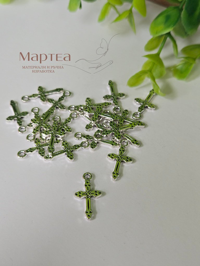 Silver cross pendant