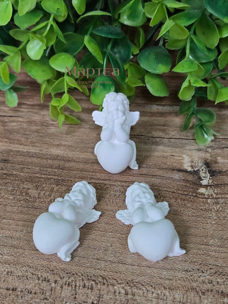 Ангелче със сърце