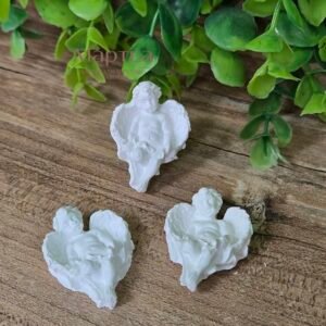 Легнало ангелче малко