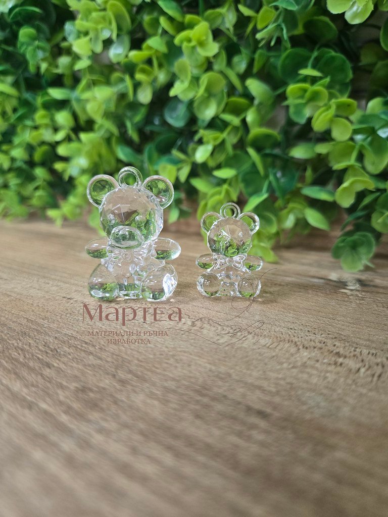 Акрилно мече