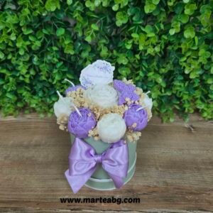 Букет от соев восък в кутия