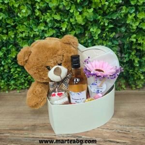 Подаръчен комплет в кутия сърце