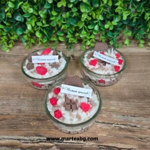 Свещ в стъкленица - сладко изкушение