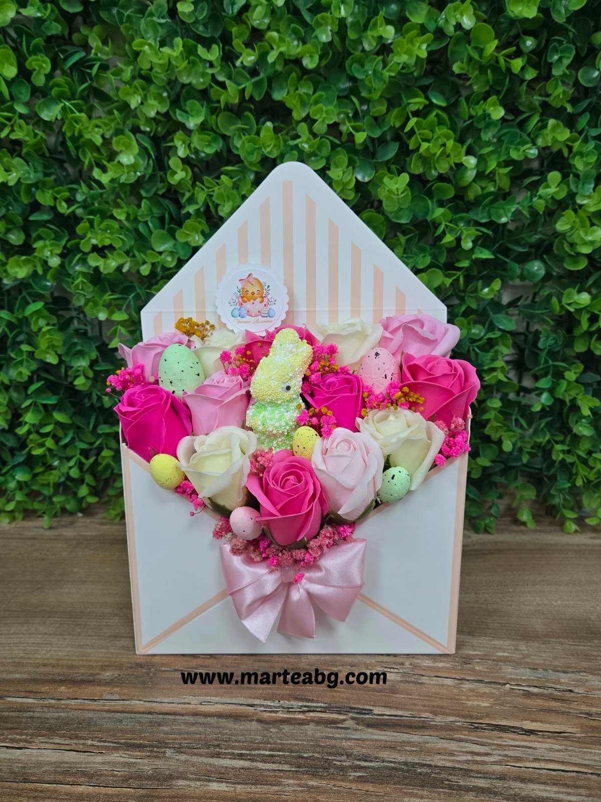 Векденски плик със зайче и яйчица - вариант 2