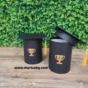 Кутия дипломиране с купа